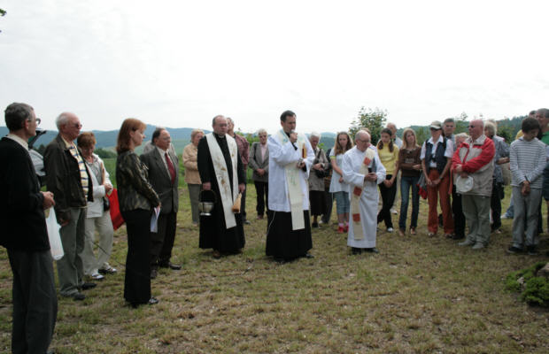 Einweihung und Segnung der Heinrich-Bender-Gedenktafel in Eckersdorf