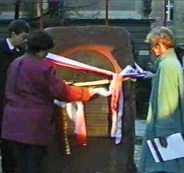 Bild 9: Einweihung des Gedenksteines der Synagoge