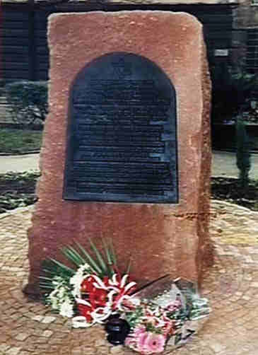 Bild 11: Der Gedenkstein