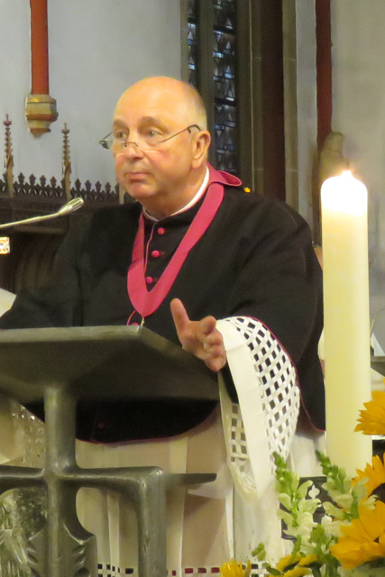 Der Telgter Propst Dr. Michael Langenfeld begr&uuml;&szlig;te ... die Wallfahrer ... zur Wallfahrtsmesse.