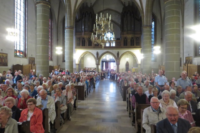 71. Glatzer Wallfahrt in Telgte 2017: Die voll besetzte Wallfahrtskirche