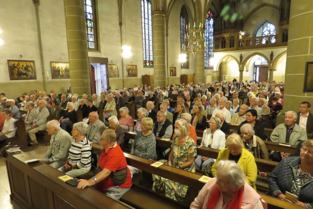 75. Glatzer Wallfahrt nach Telgte 2022: Die Wallfahrtskirche St. Clemens war gut besucht.