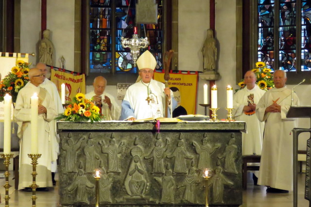 75. Glatzer Wallfahrt nach Telgte 2022: Segen durch Bischof Dr. Felix Genn