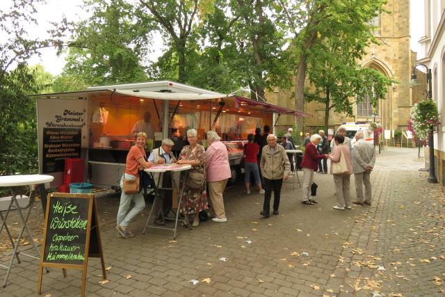 75. Glatzer Wallfahrt nach Telgte 2022: Stand von Fleischermeister Gr&auml;mmel aus Detmold