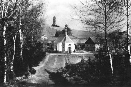 Ansicht mit Kirchlein und Aussichtsturm