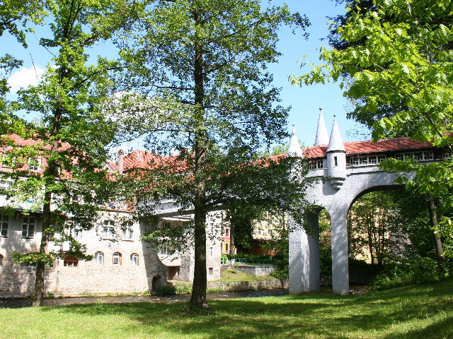 &Uuml;berdachte Br&uuml;cke (2)