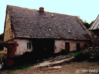 Wohnhaus mit Pferdestall